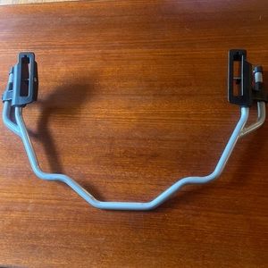 Bob car seat adapter CS1104 for Britax stroller attachment